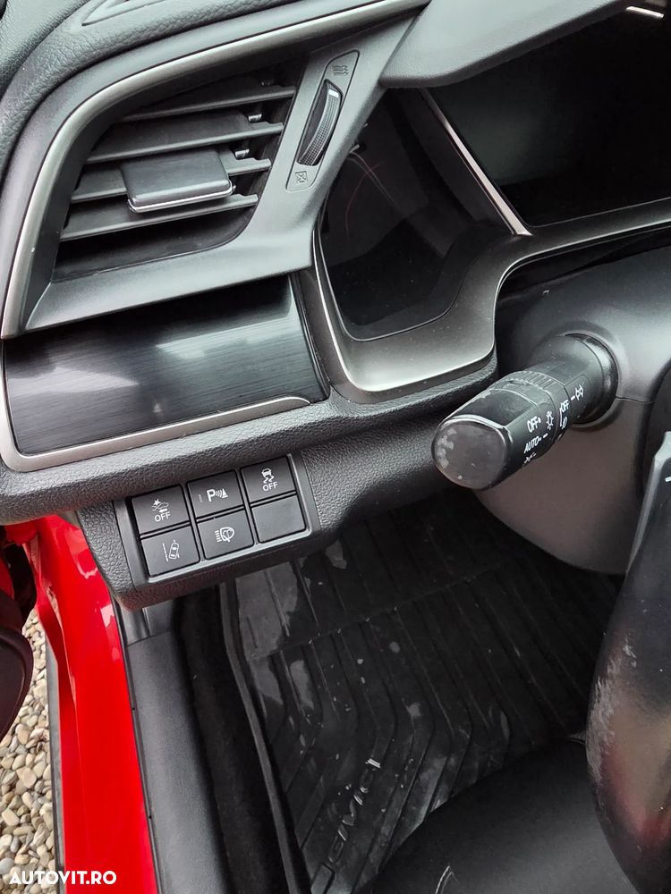 Honda Civic 1.5 VTEC Turbo CVT Sport - 18