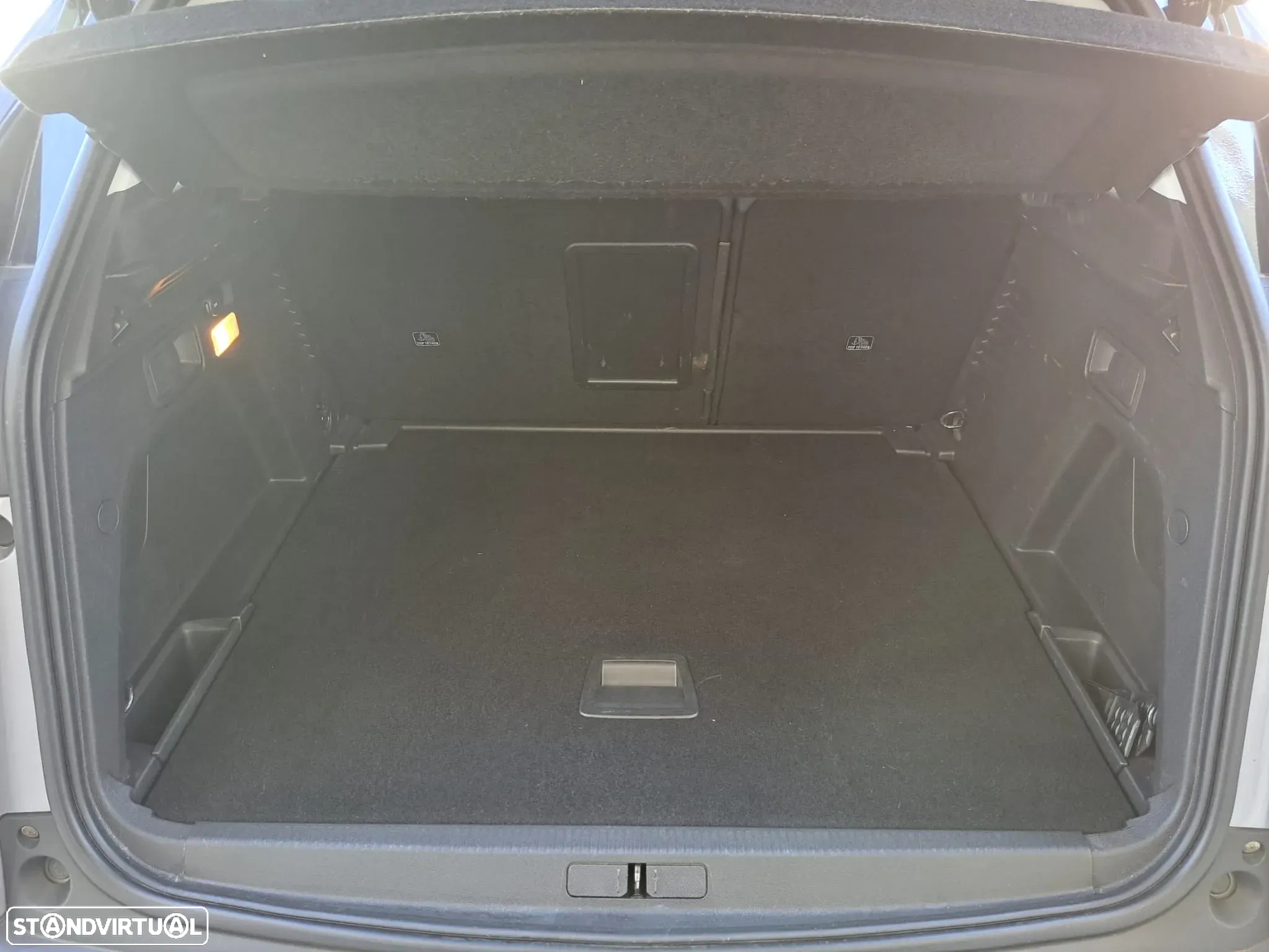 Peugeot 3008 PureTech 130 Stop & Start GPF EAT8 Crossway - 32