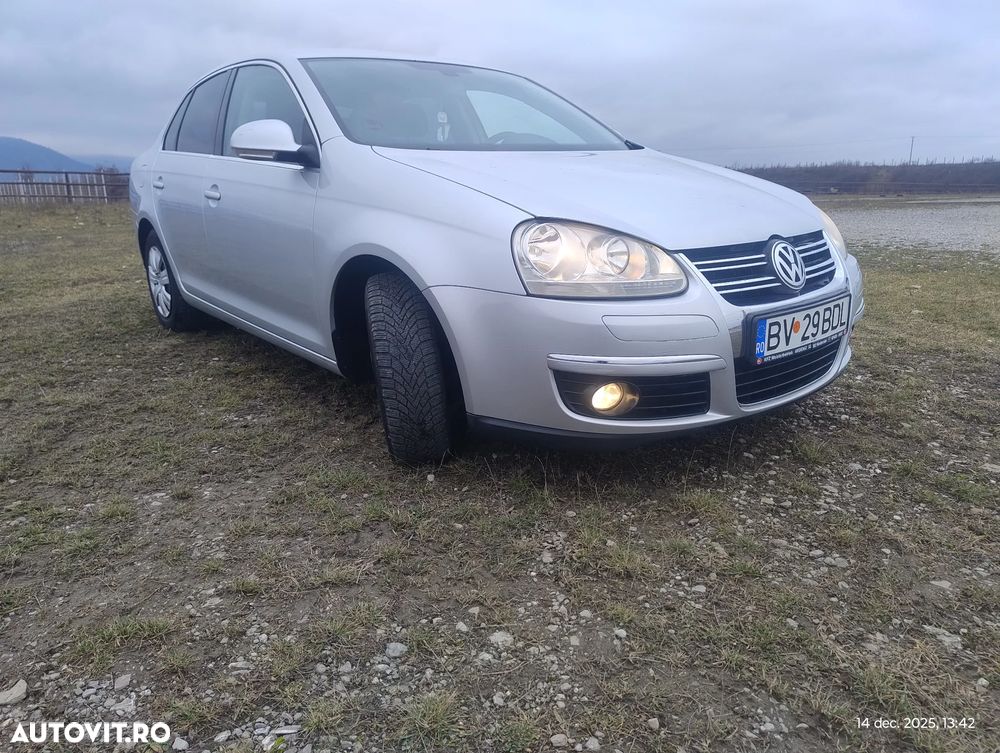 Volkswagen Jetta 1.6 Trendline - 2