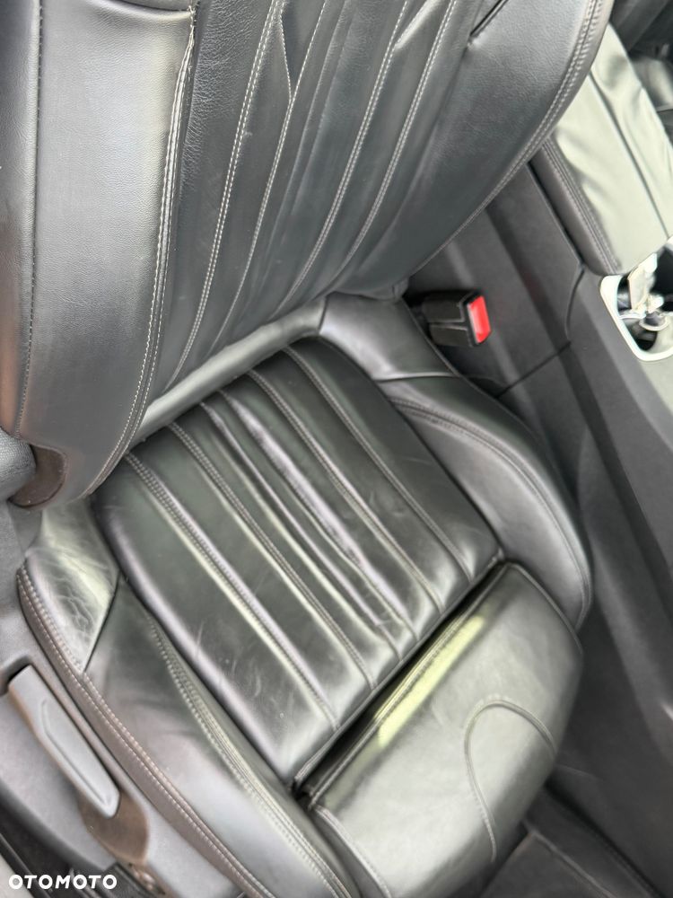 Peugeot 5008 2.0 HDi Allure 7os - 28