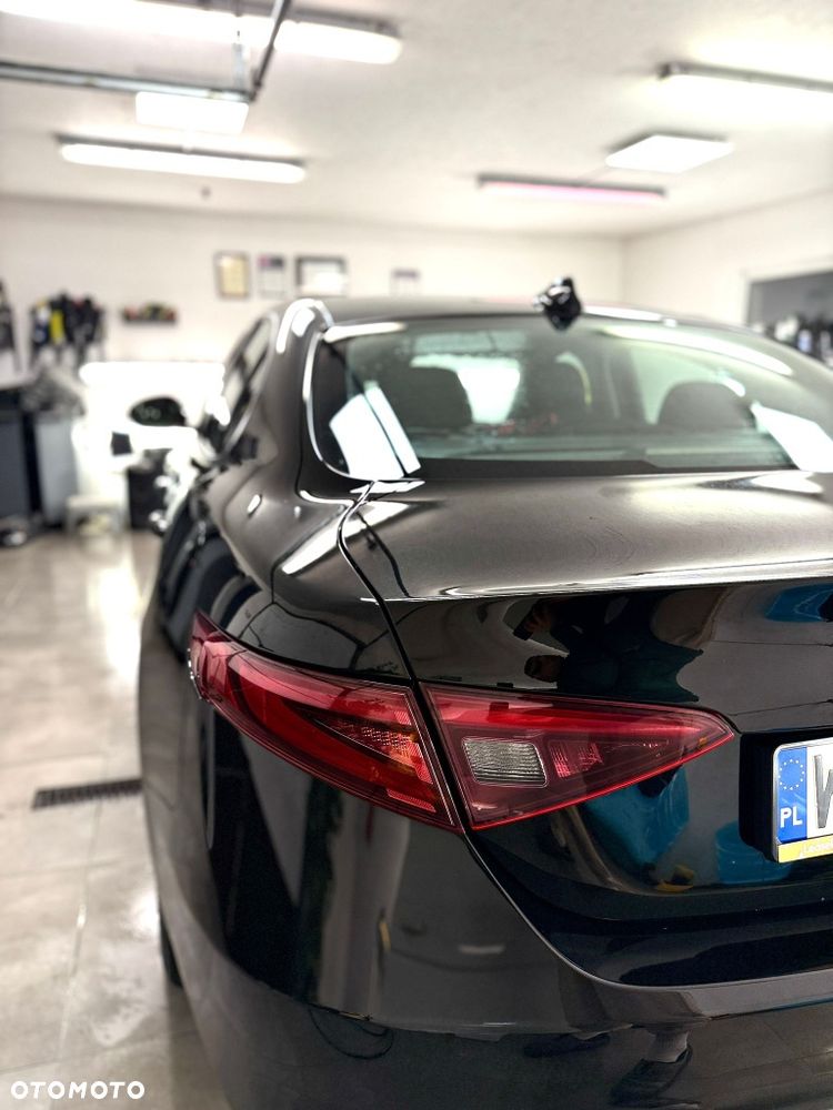 Alfa Romeo Giulia - 4