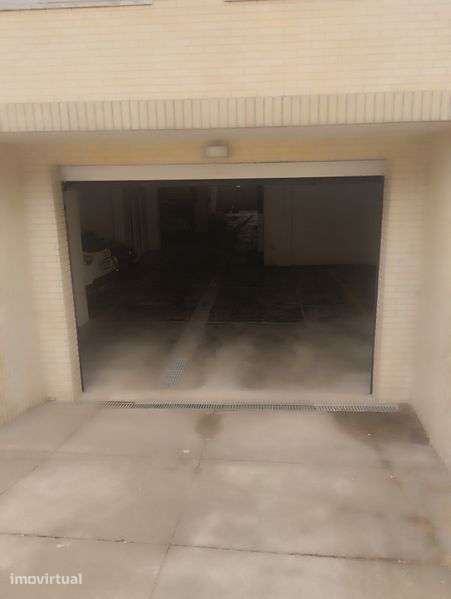 Lugar de garagem e arrumos/arrecadação - Grande imagem: 4/6