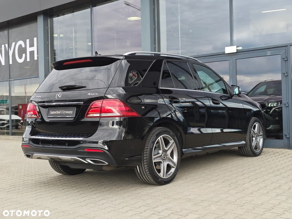 Mercedes-Benz GLE 350 d 4-Matic - 4