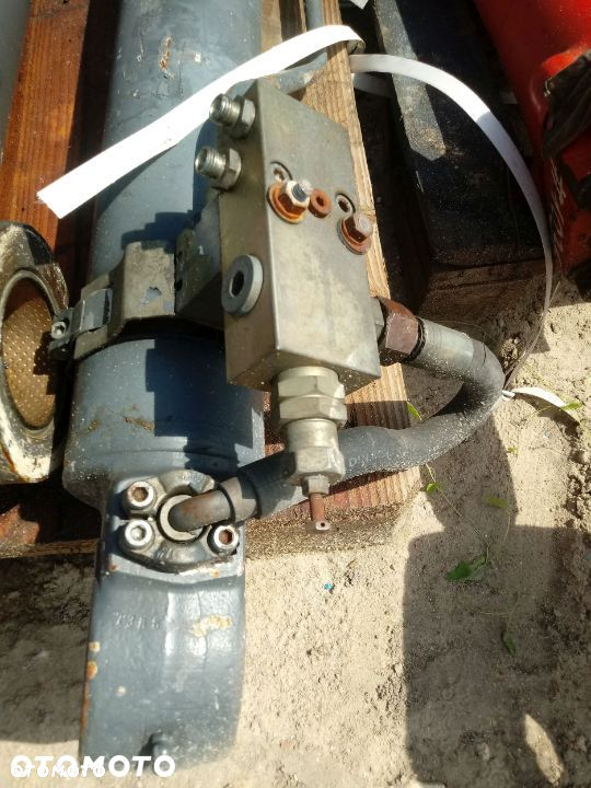 Siłownik Mecalac 12 94 60 60 - 5