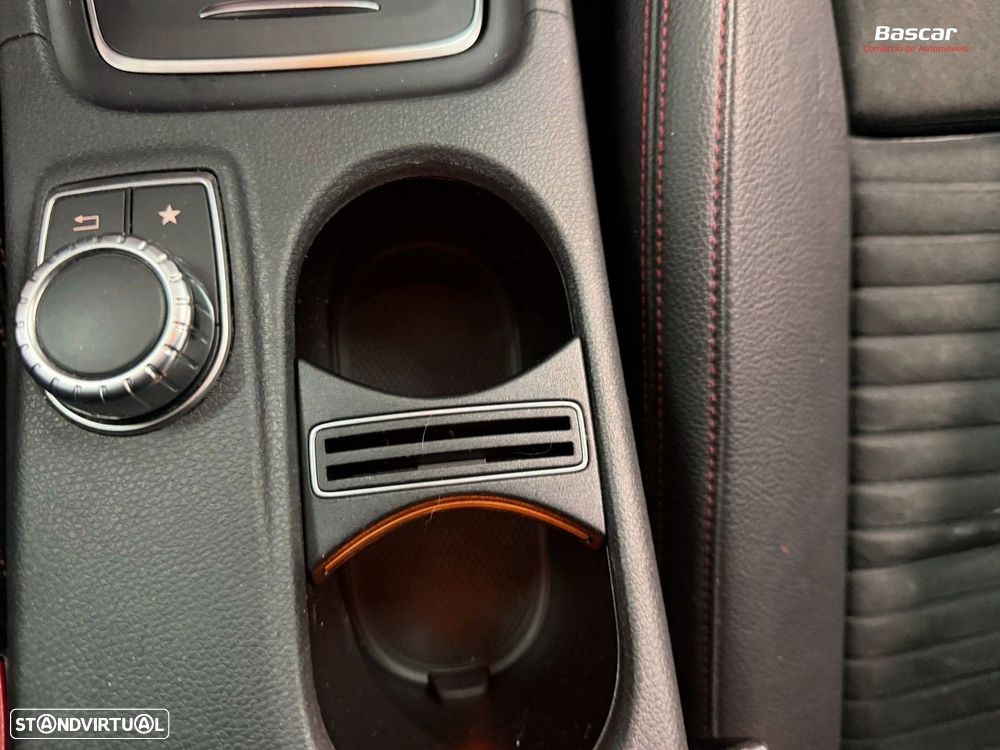 Mercedes-Benz A 180 CDI 7G-DCT AMG Line - 24