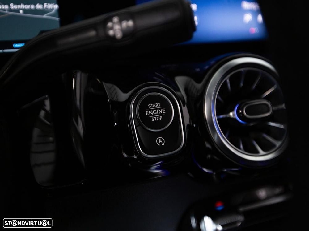 Mercedes-Benz GLA 180 7G-DCT Progressive Advanced - 20