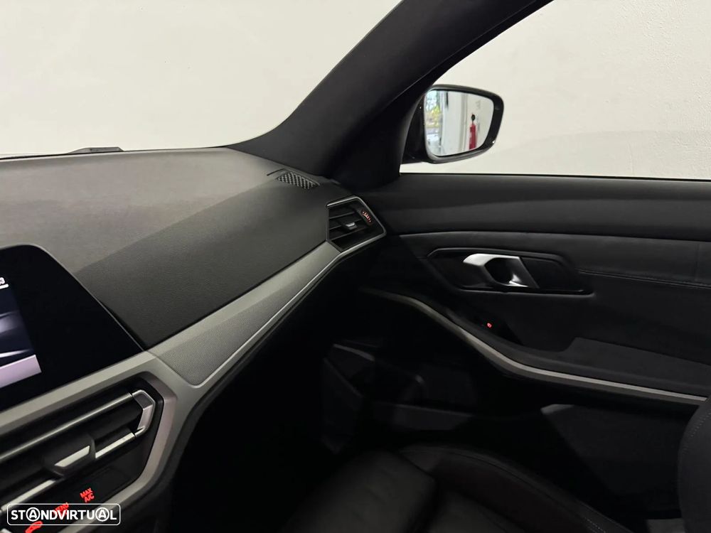 BMW 330 e Touring Pack M Auto - 15