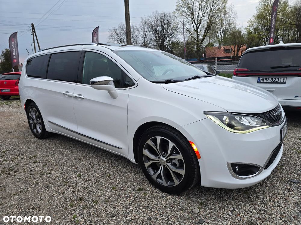 Chrysler Pacifica - 10