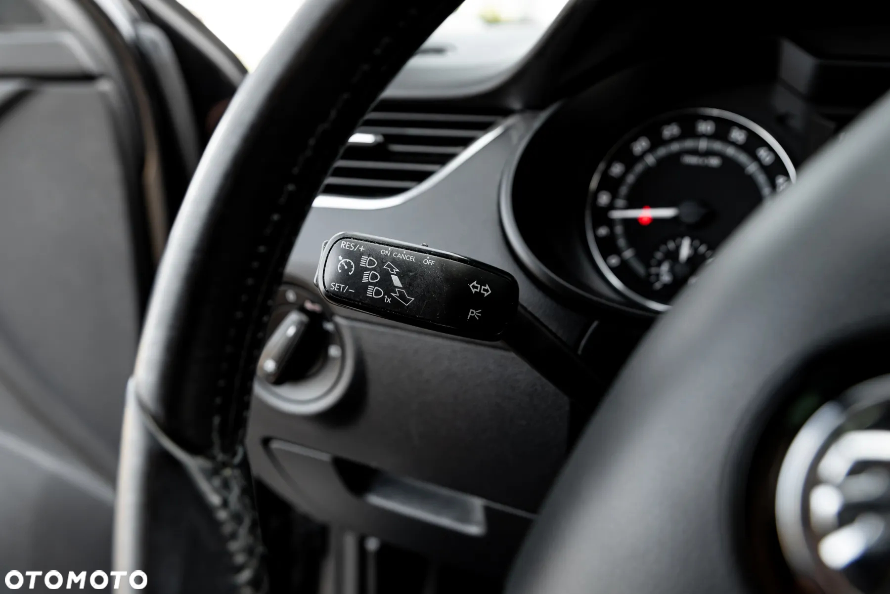Skoda Octavia Combi 2.0 TDI 4x4 DSG Scout - 30