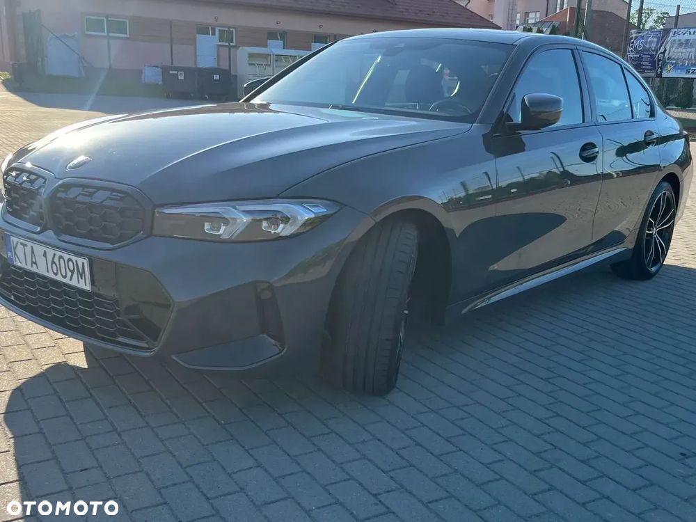 BMW Seria 3 330i M Sport - 9