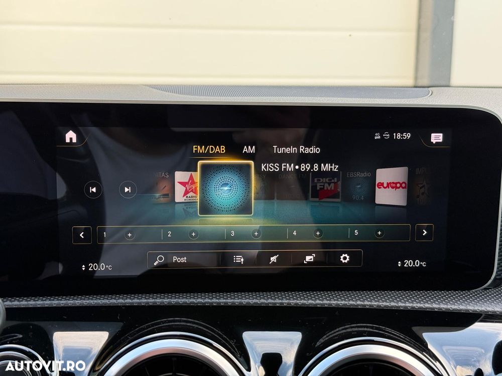 Mercedes-Benz A 180 d Sedan 7G-DCT Progressive - 32