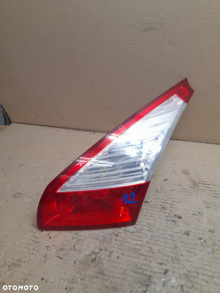 LAMPA PRAWY TYŁ W KLAPĘ RENAULT MEGANE III nr 265500009R