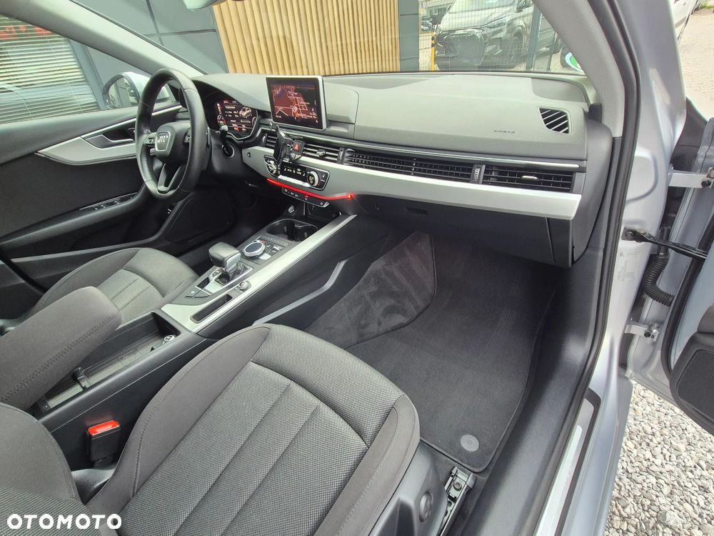 Audi A4 Avant 2.0 TDI ultra S tronic design - 33