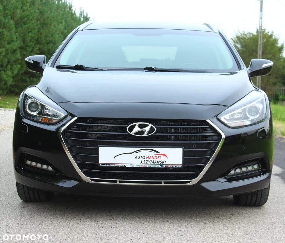 Hyundai i40 Kombi 1.7 CRDi DCT Premium - 11