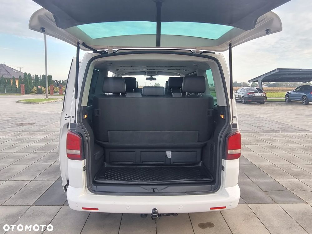 Volkswagen Multivan - 12