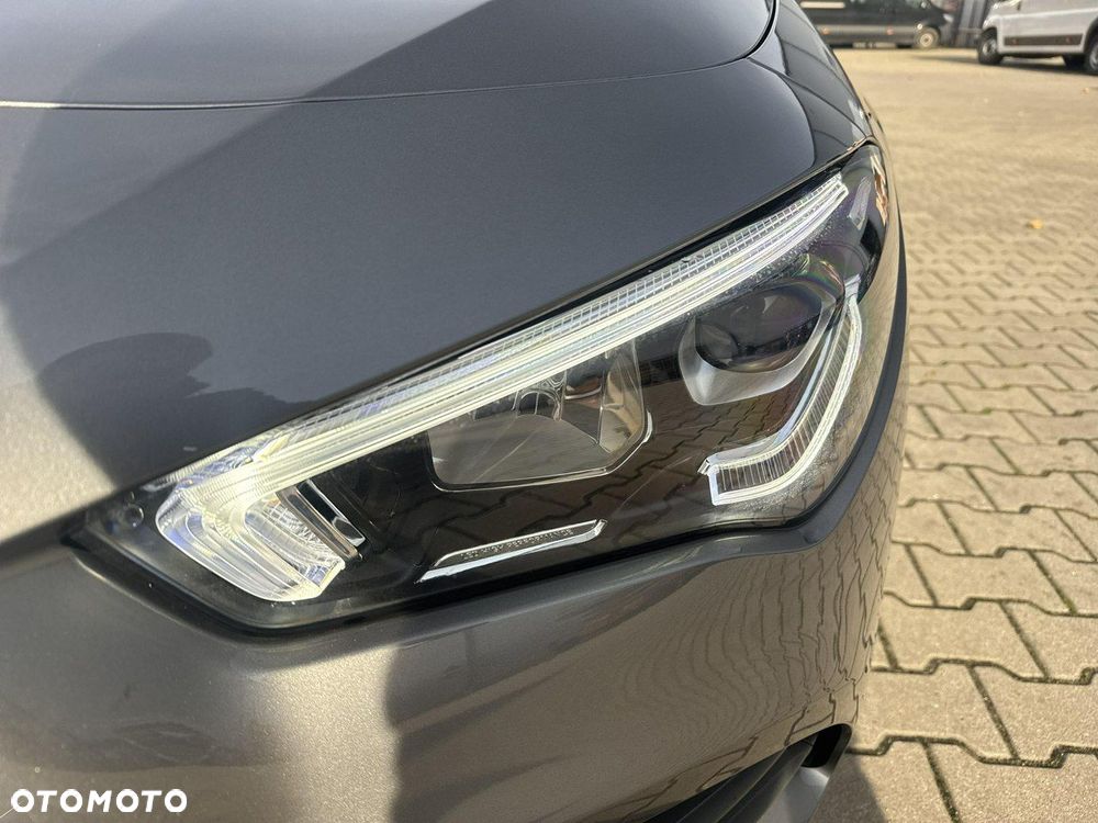 Mercedes-Benz CLA - 9