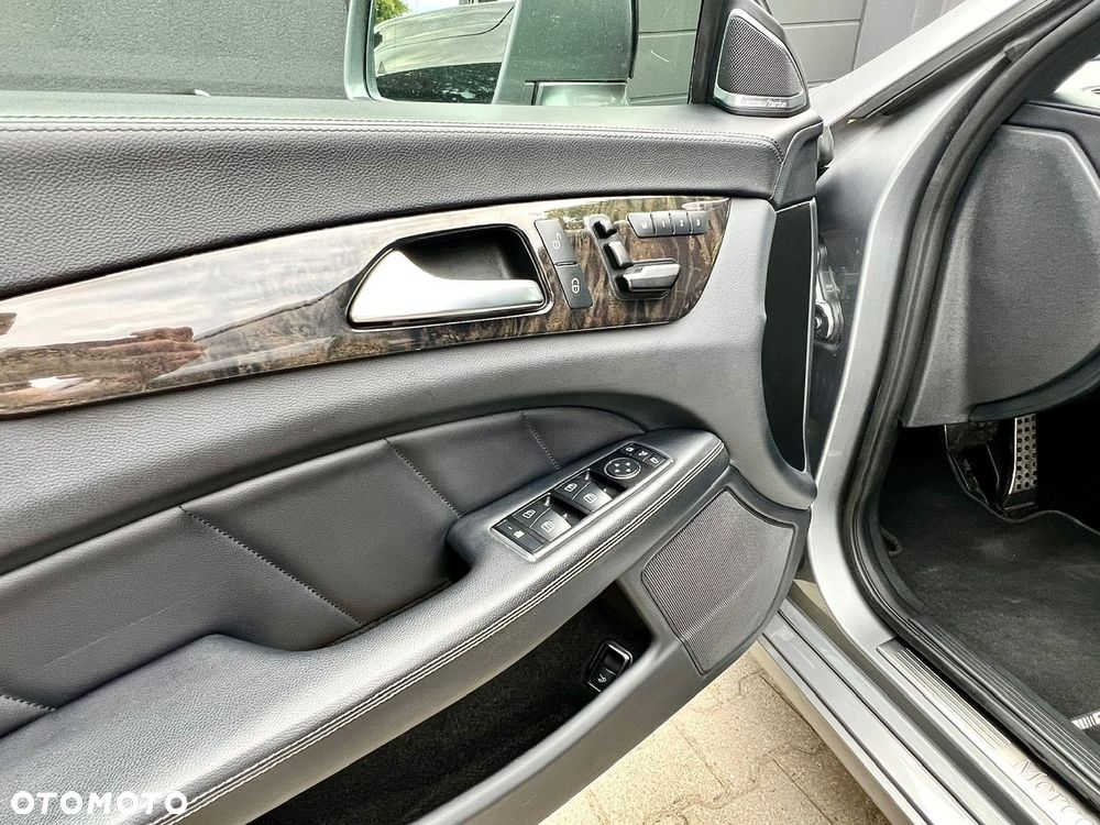 Mercedes-Benz CLS 500 BlueEFFICIENCY 7G-TRONIC - 24