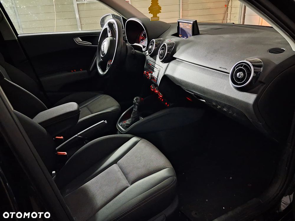 Audi A1 Sportback 1.4 TFSI Design S tronic - 8