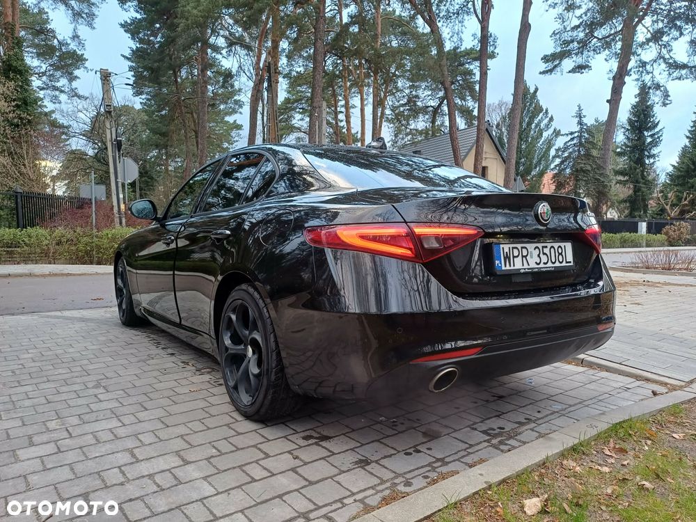 Alfa Romeo Giulia 2.0 Turbo Business - 10