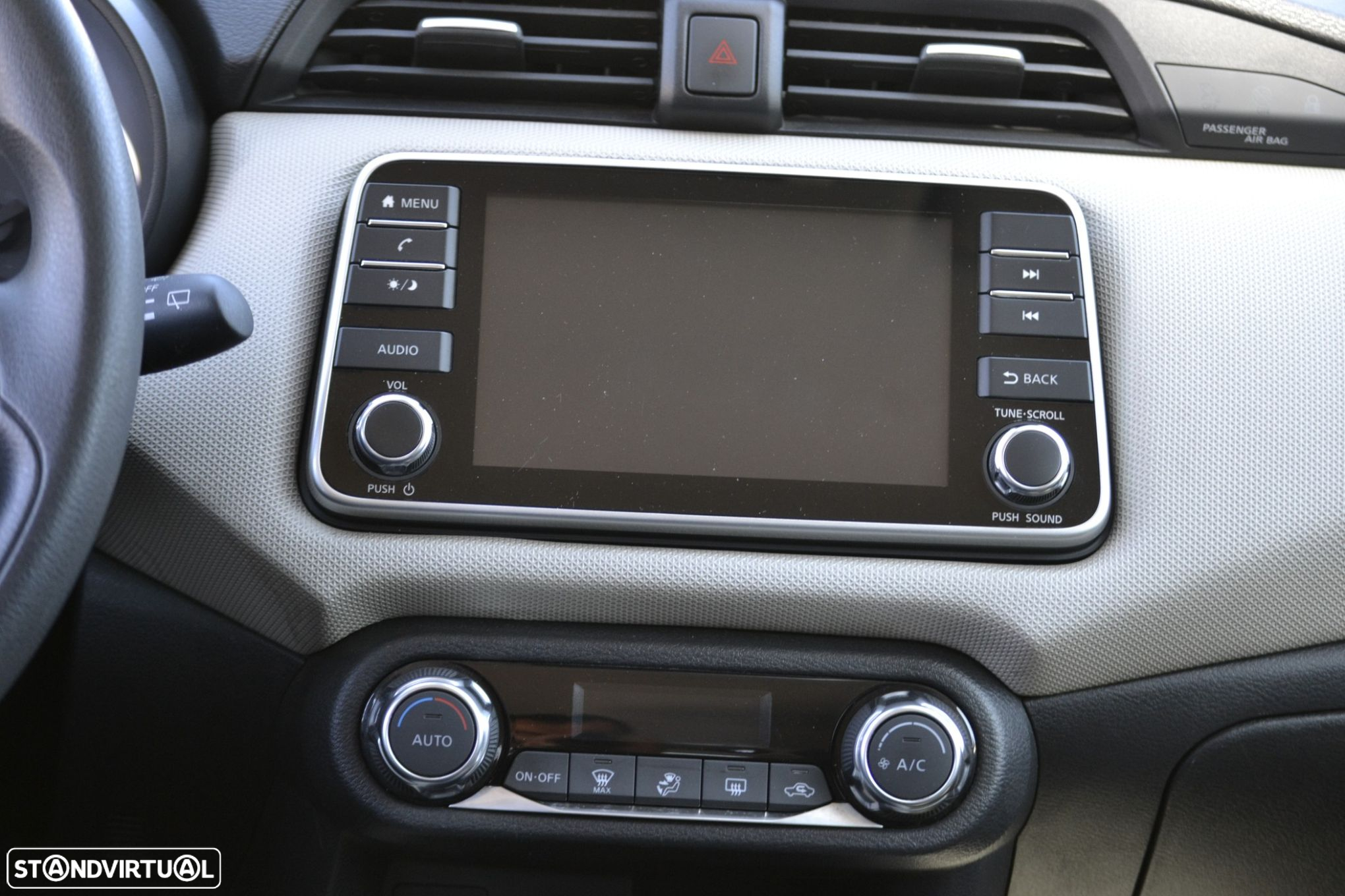 Nissan Micra 1.0 IG-T N-Connecta - 11