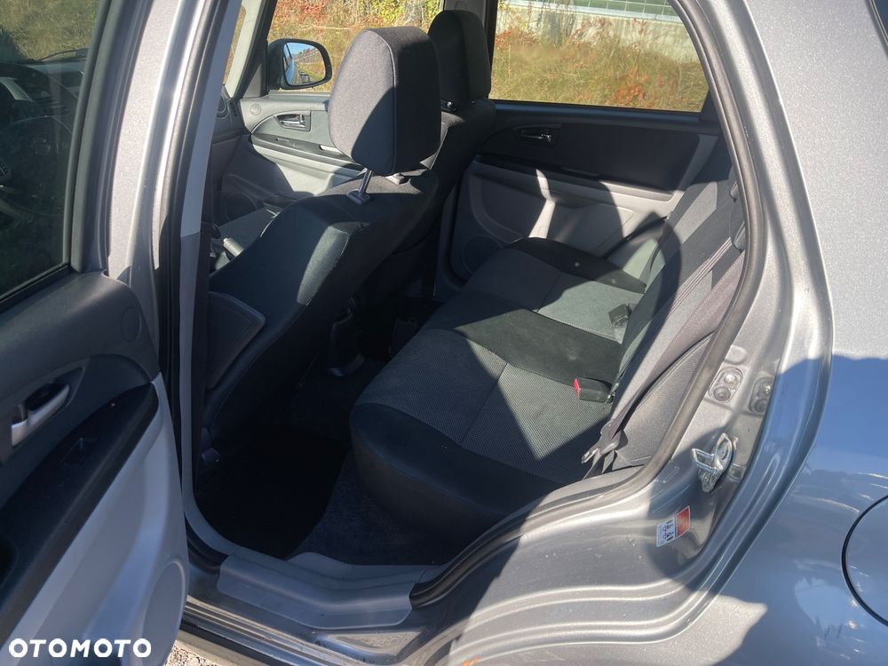 Suzuki SX4 1.9 DDiS DPF 4x4 Club - 10
