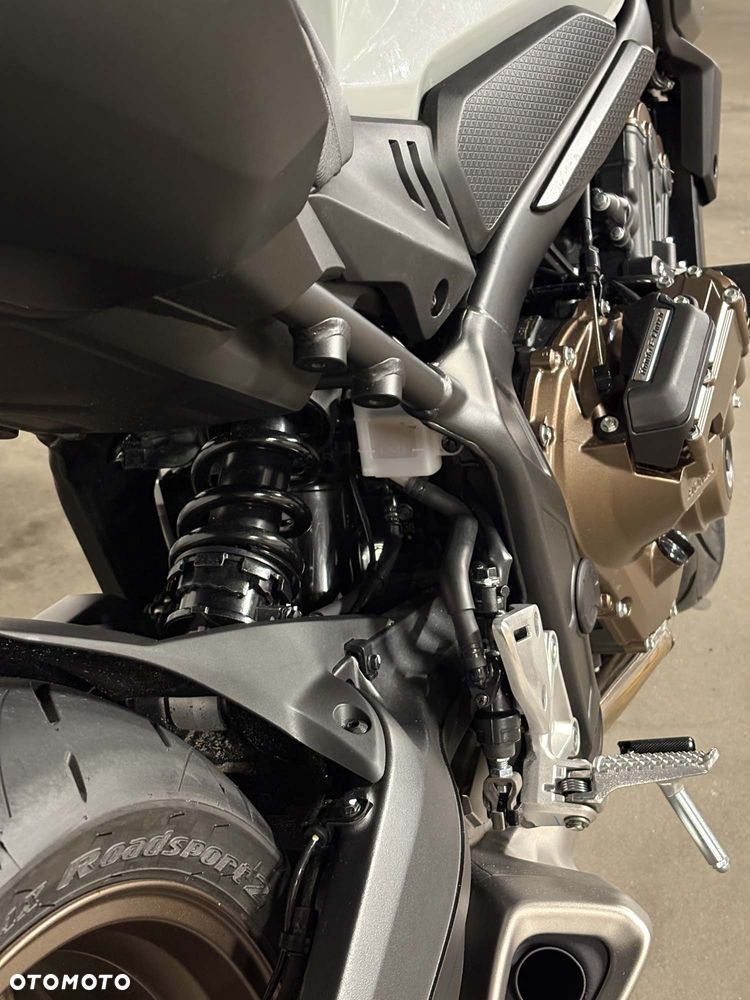 Honda CB - 25