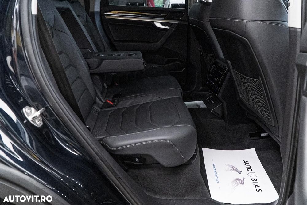 Volkswagen Touareg V6 TDI 4MOTION Elegance - 9