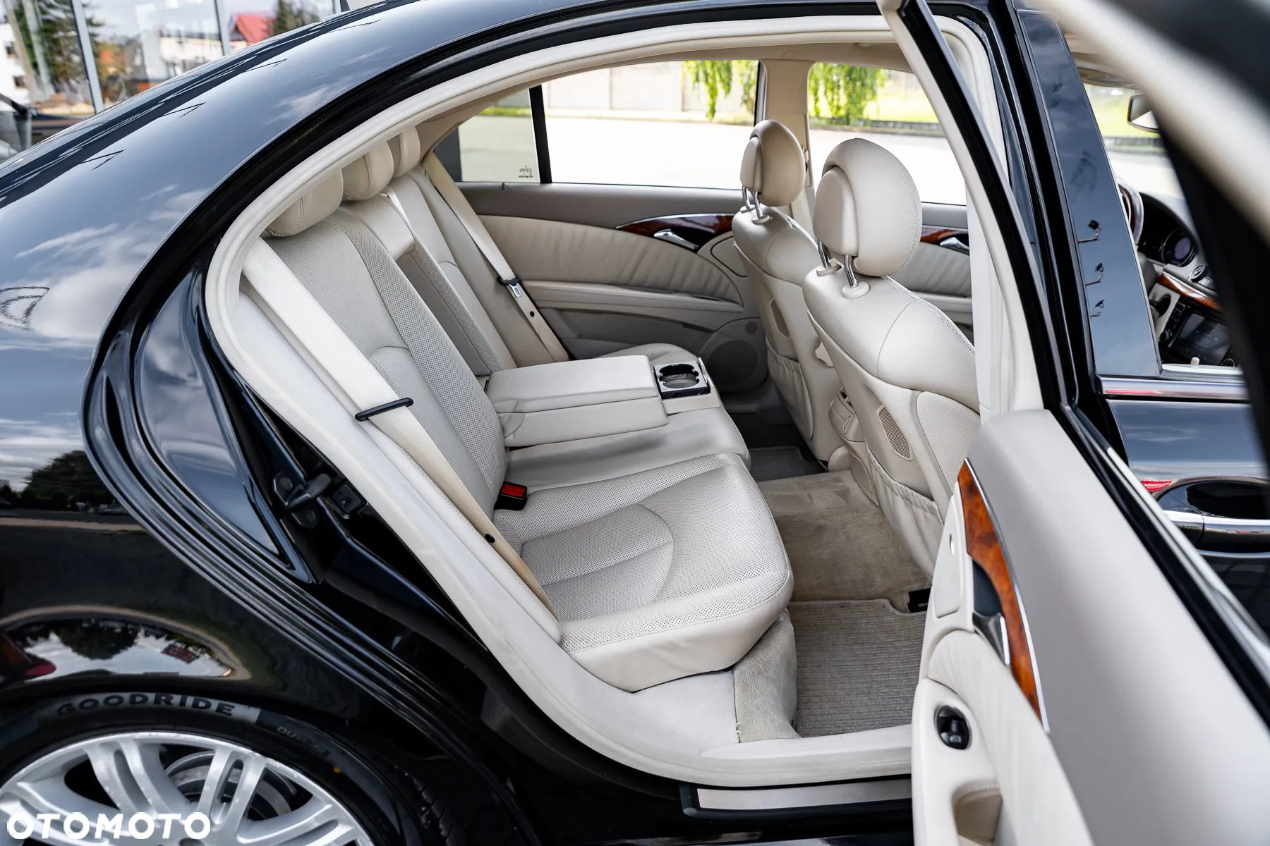 Mercedes-Benz Klasa E 320 Avantgarde - 28