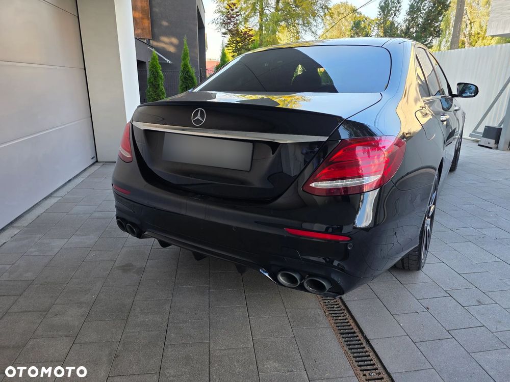 Mercedes-Benz Klasa E - 9