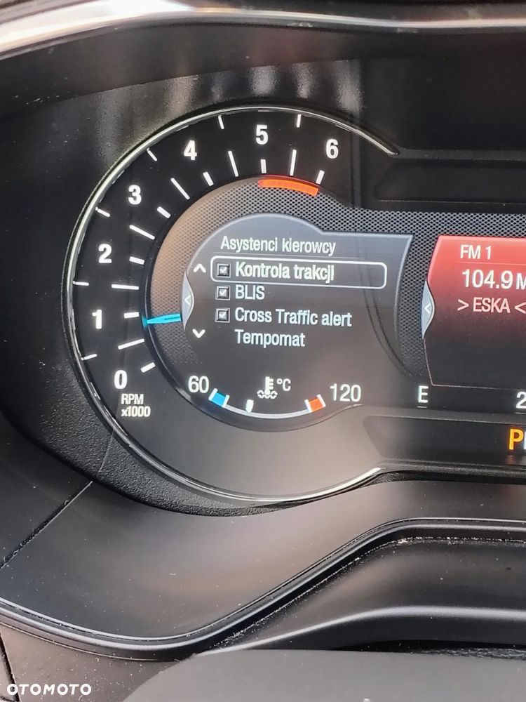 Ford Mondeo Turnier 2.0 TDCi Start-Stopp PowerShift-Aut Titanium - 18