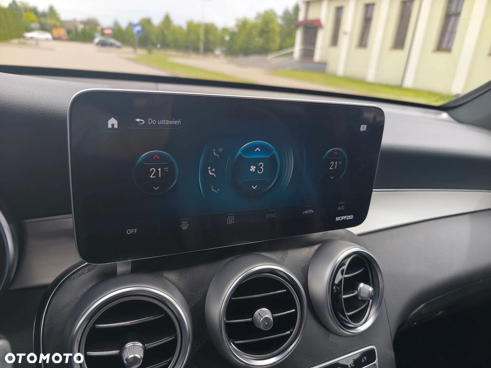 Mercedes-Benz GLC 220 d 4Matic 9G-TRONIC AMG Line Plus - 17