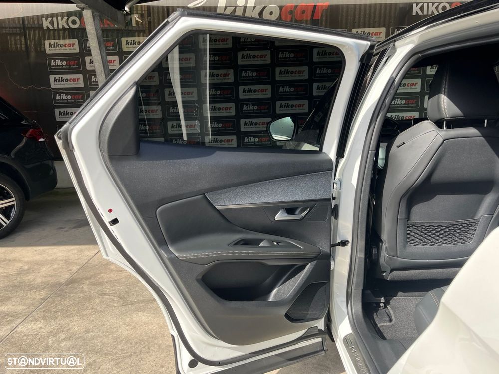 Peugeot 3008 1.5 BlueHDi GT EAT8 - 49