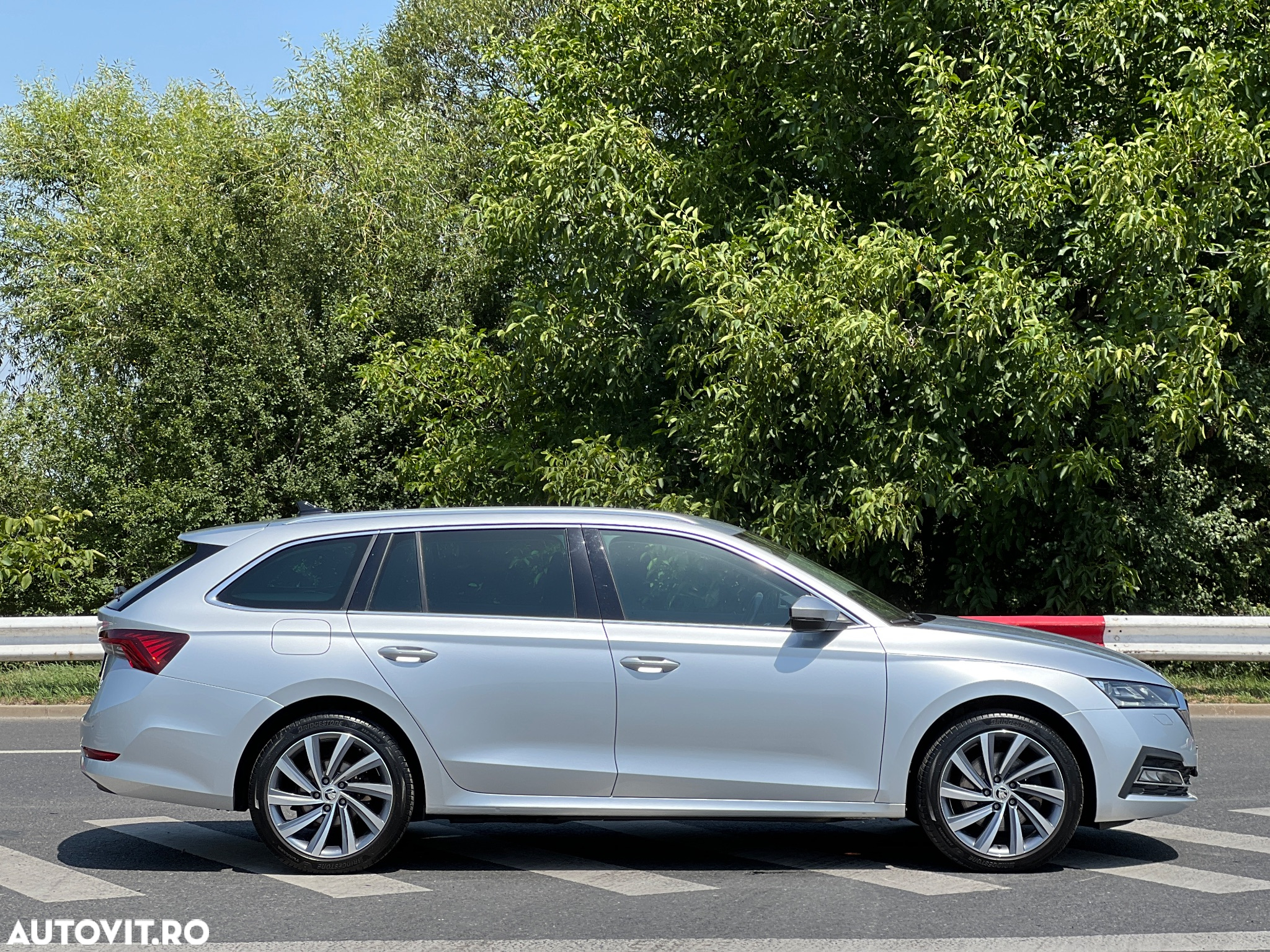 Skoda Octavia Combi 1.4 TSI iV DSG First Edition - 6