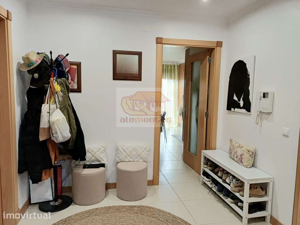 Apartamento T3 com varandas no centro de Grândola - Grande imagem: 4/15