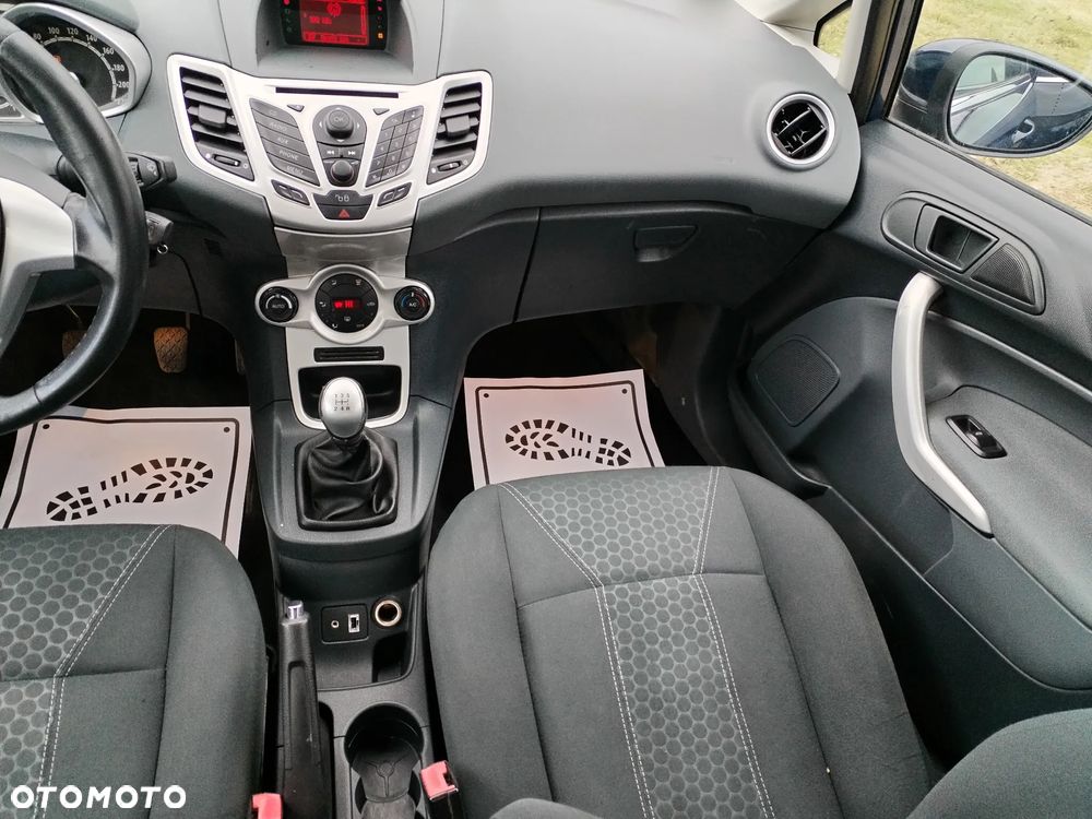 Ford Fiesta - 20