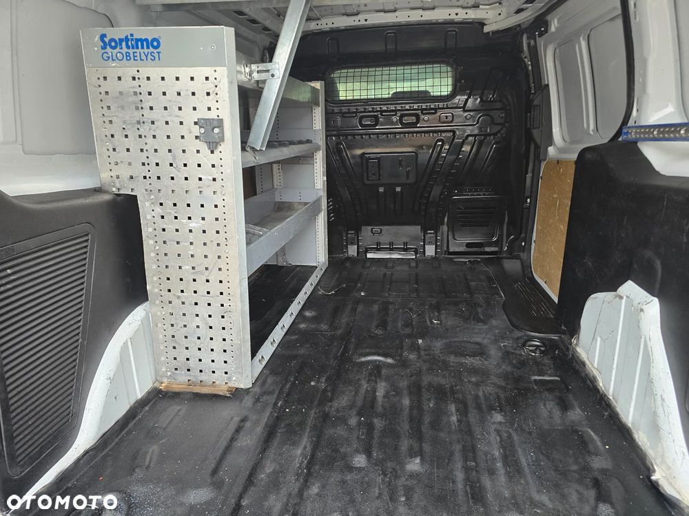 Ford Transit Connect - 14