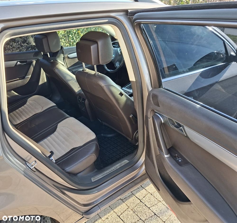 Volkswagen Passat 2.0 TDI DPF DSG Comfortline - 4