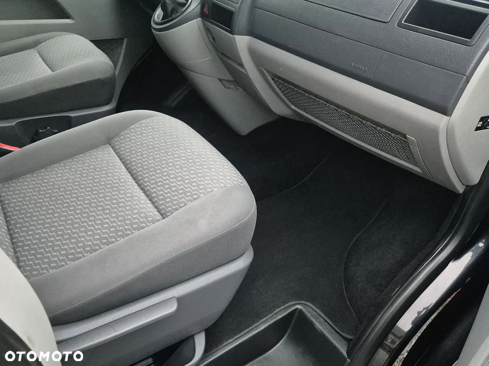 Volkswagen Transporter Caravelle Edition - 16