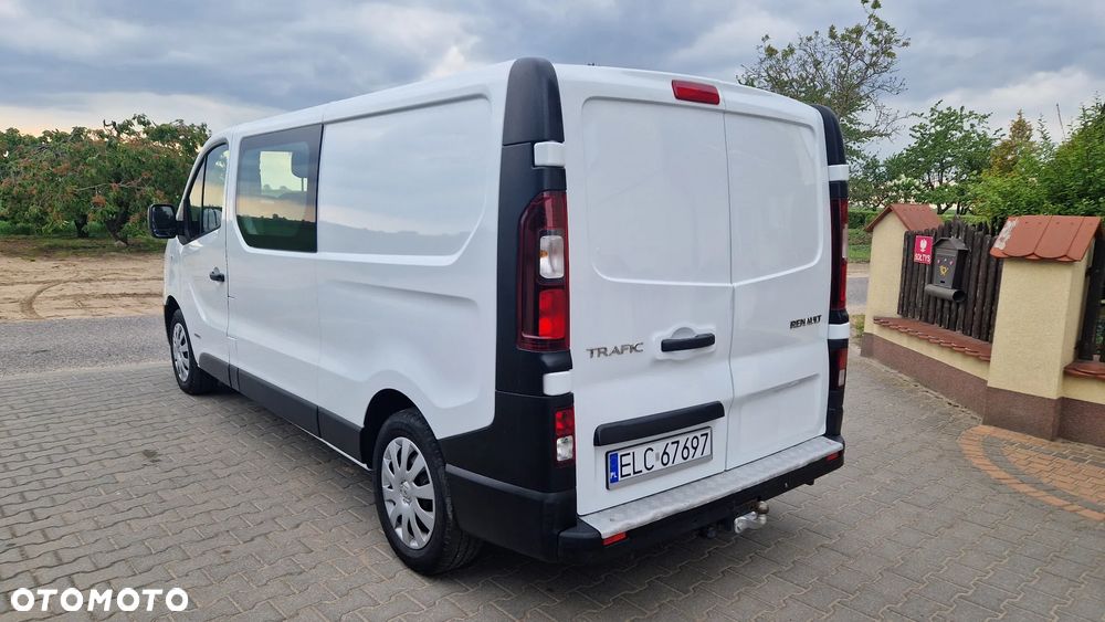 Renault Trafic doka 5 osób - 4