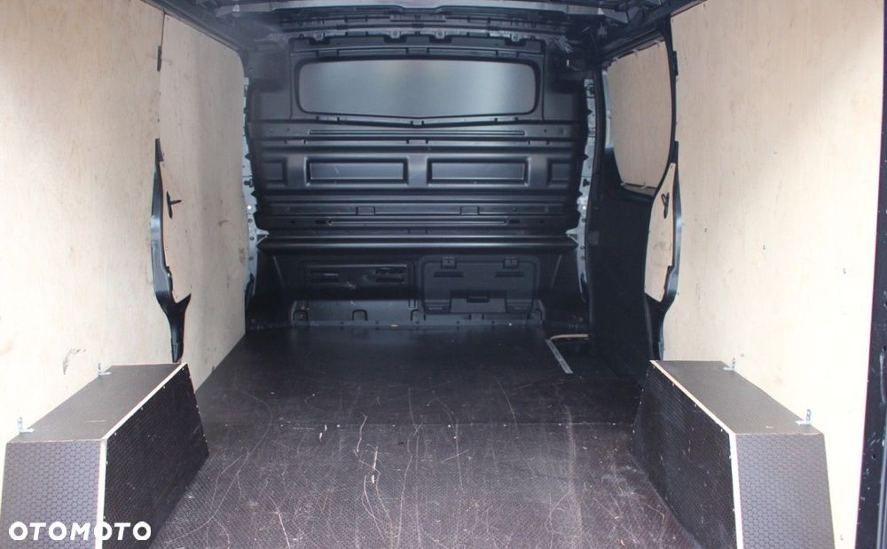 Renault Trafic - 16