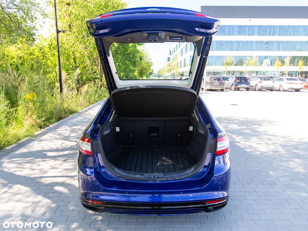 Ford Mondeo 2.0 EcoBoost STart-Stopp Autom Titanium - 17