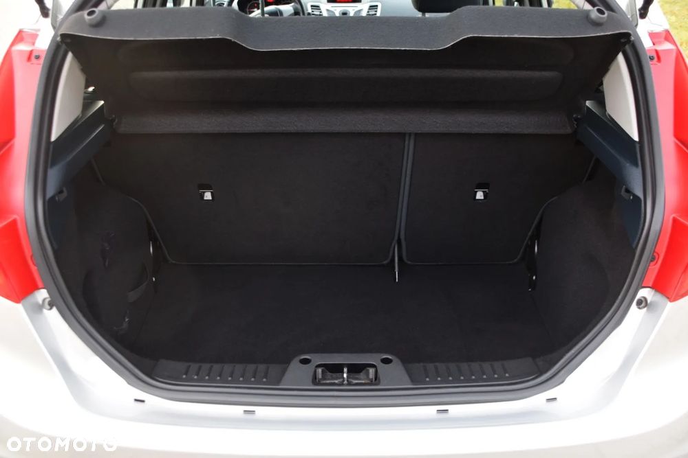 Ford Fiesta 1.25 Titanium EU5 - 13