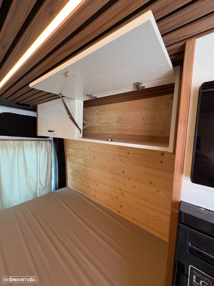 Mercedes-Benz Sprinter - 13