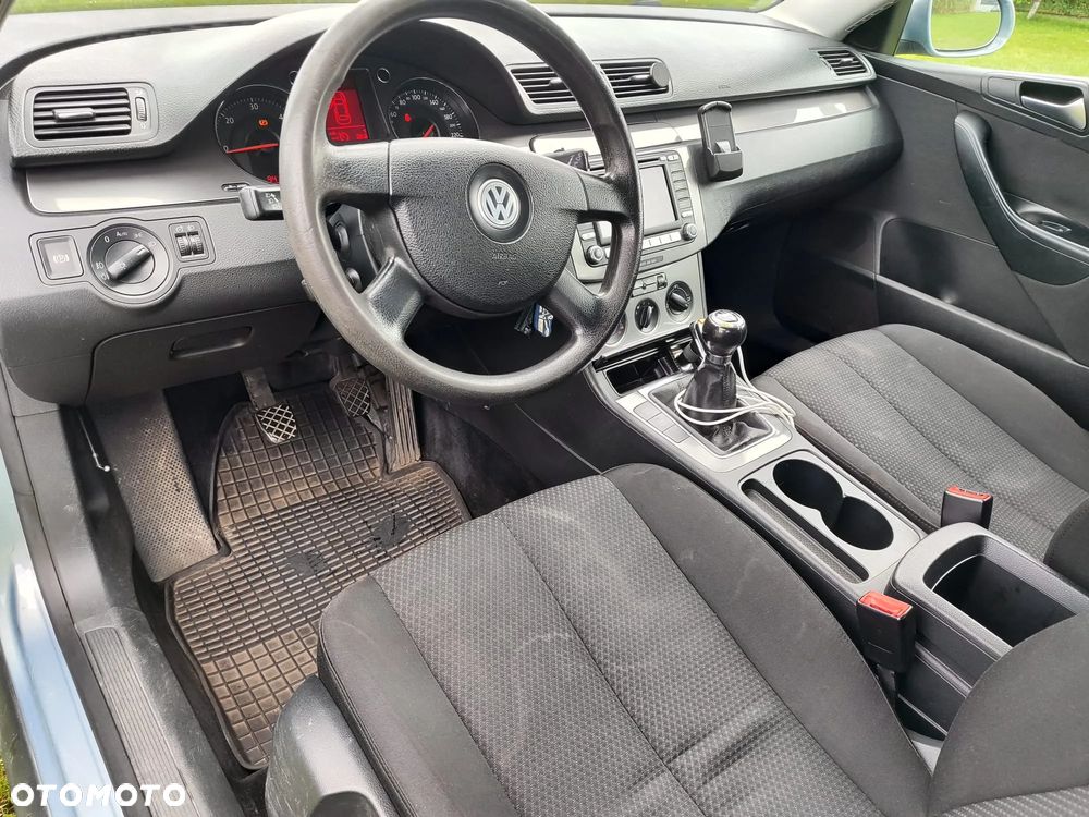 Volkswagen Passat 2.0 TDI Comfortline - 10