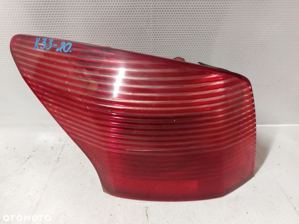 .  LAMPA TYL TYLNA LEWA PEUGEOT 407 SW KOMBI !USZKODZONA! - 1