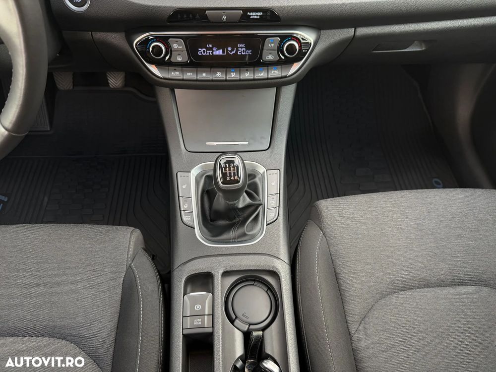 Hyundai i30 1.5 160CP MHEV 48V M/T Highway - 14
