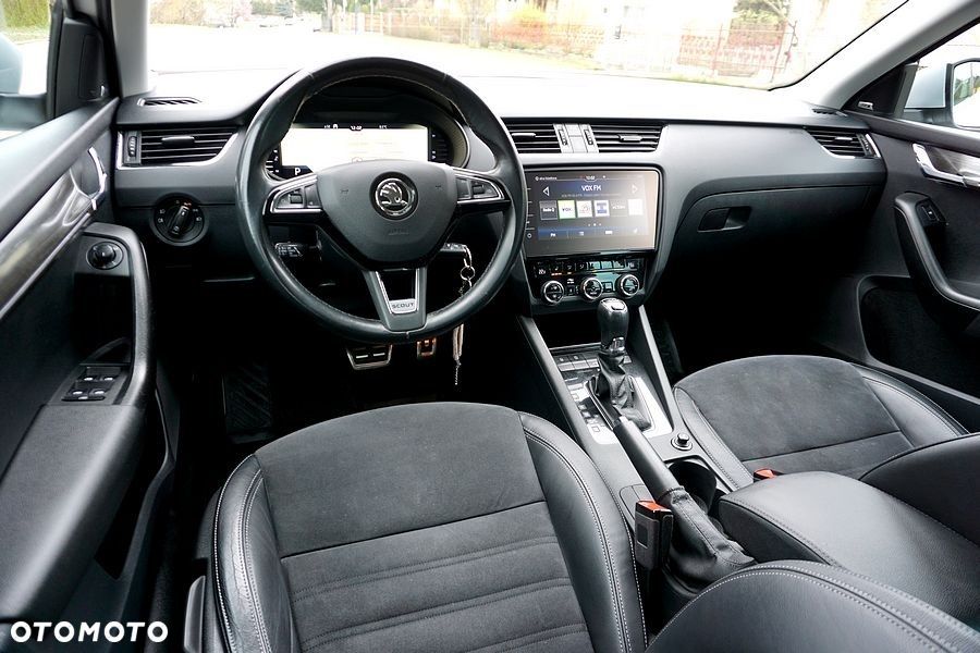 Skoda Octavia 2.0 TDI 4x4 DSG Scout - 22