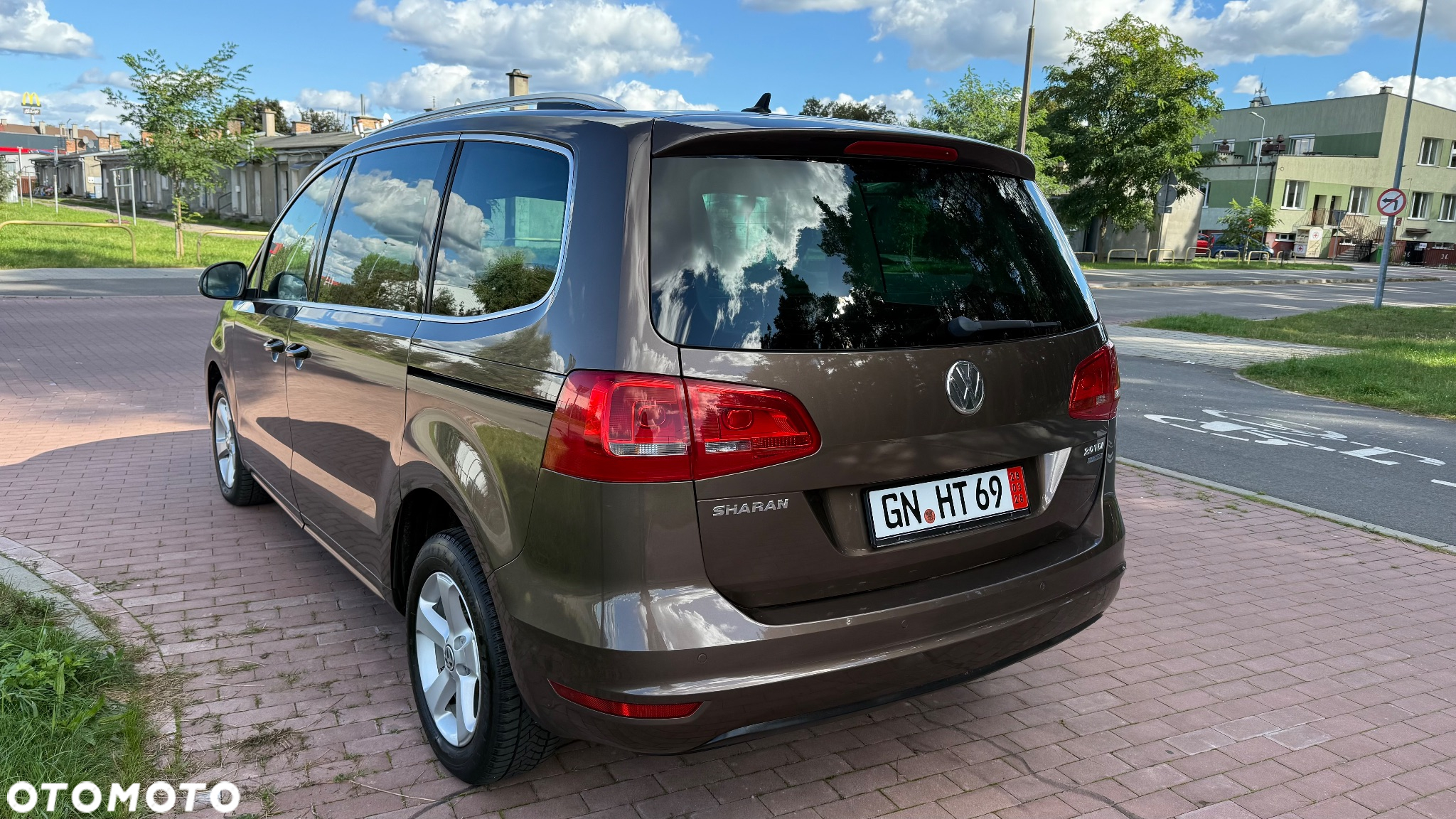 Volkswagen Sharan 2.0 TDI Comfortline DSG - 7