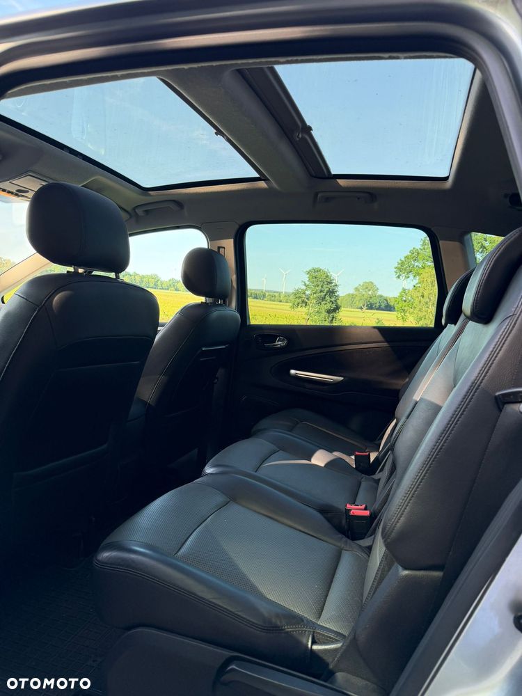 Ford S-Max - 17