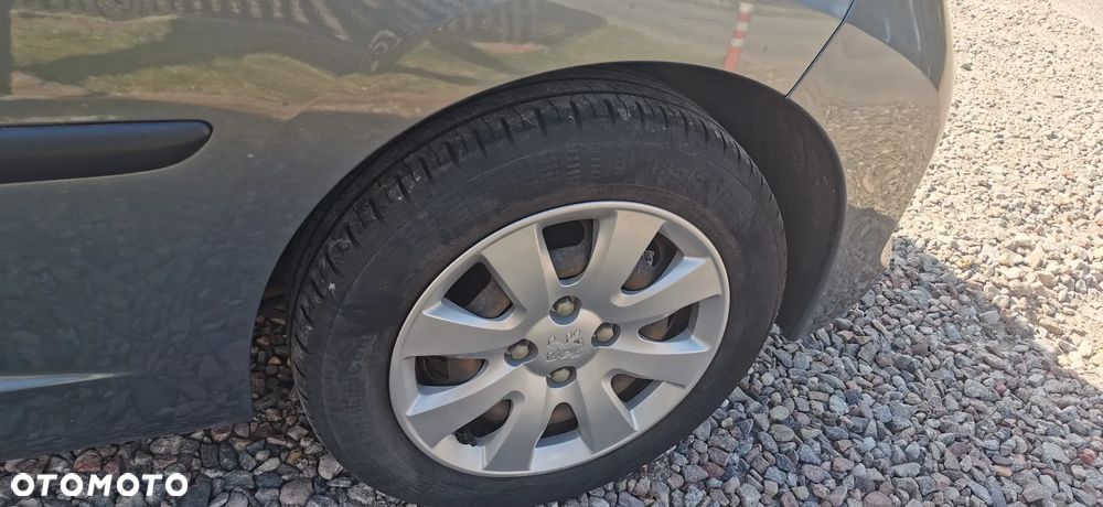 Peugeot 207 1.4 16V Trendy - 11